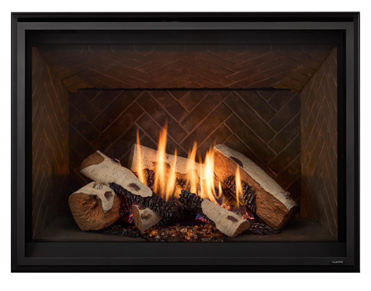 Majestic Meridian Platinum 42 gas fireplace with Tranquil Greige refractory and Ensemble front