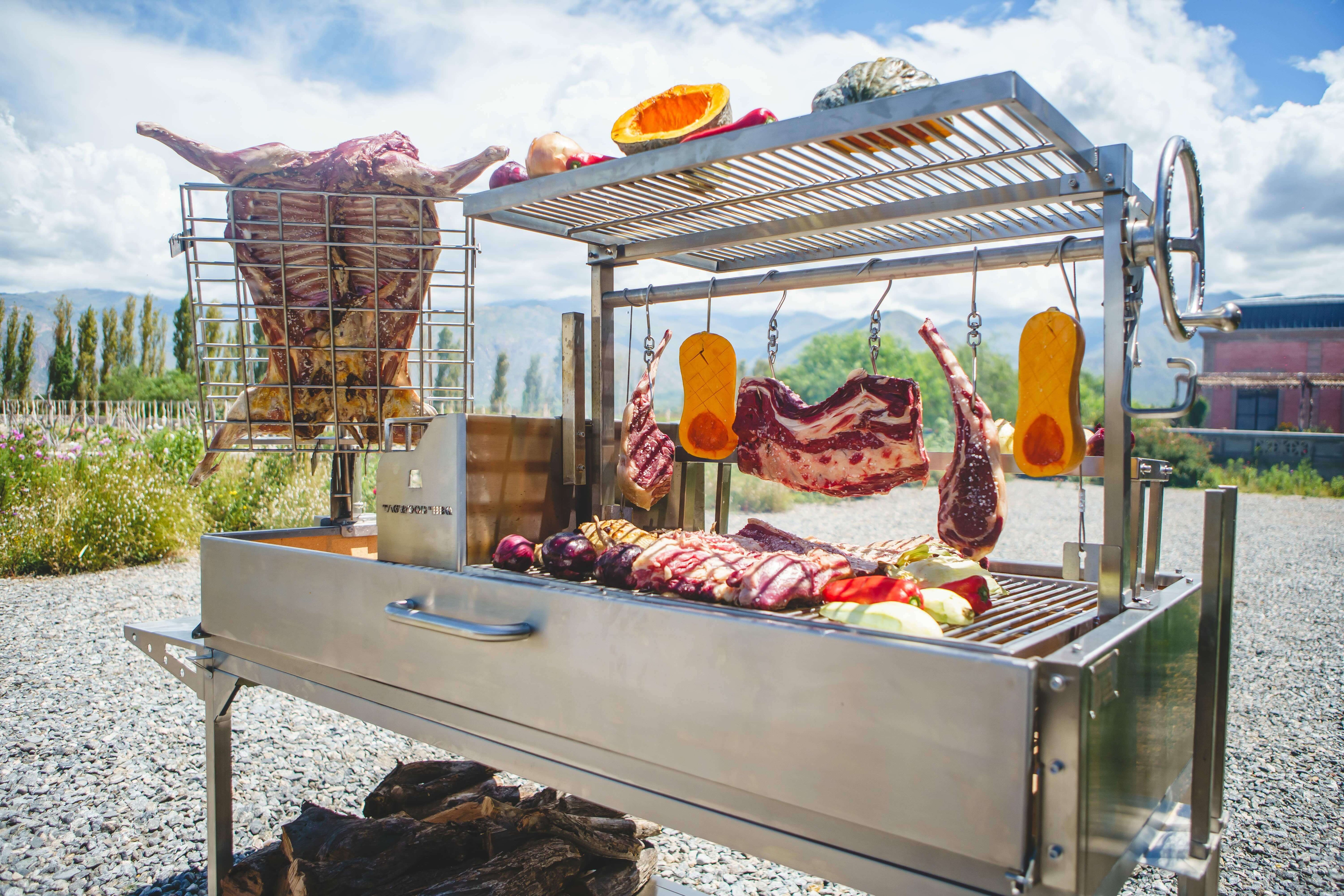 Outdoor Grills & Ovens