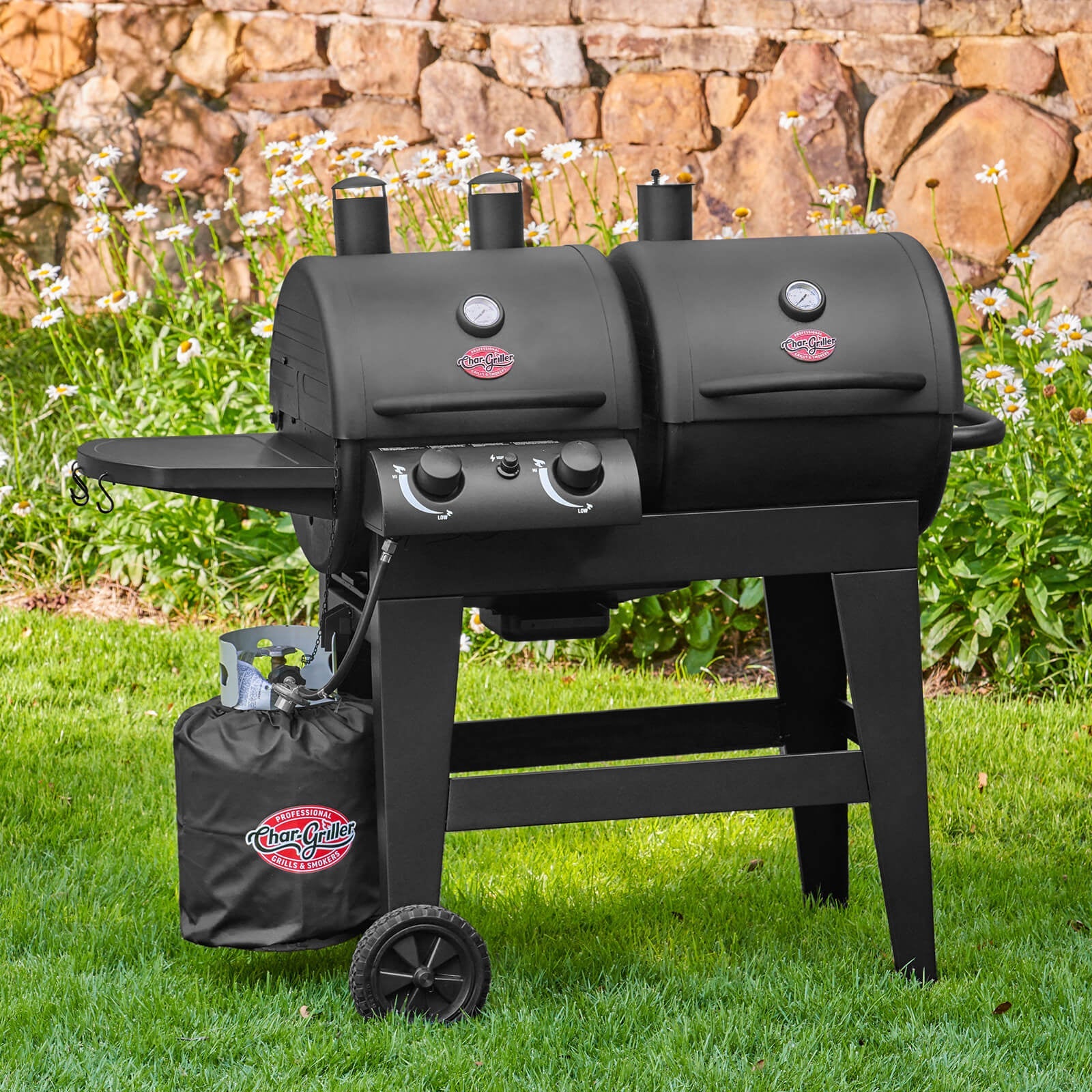 Char-Griller Dual Function E5030 dual-fuel grill lifestyle view