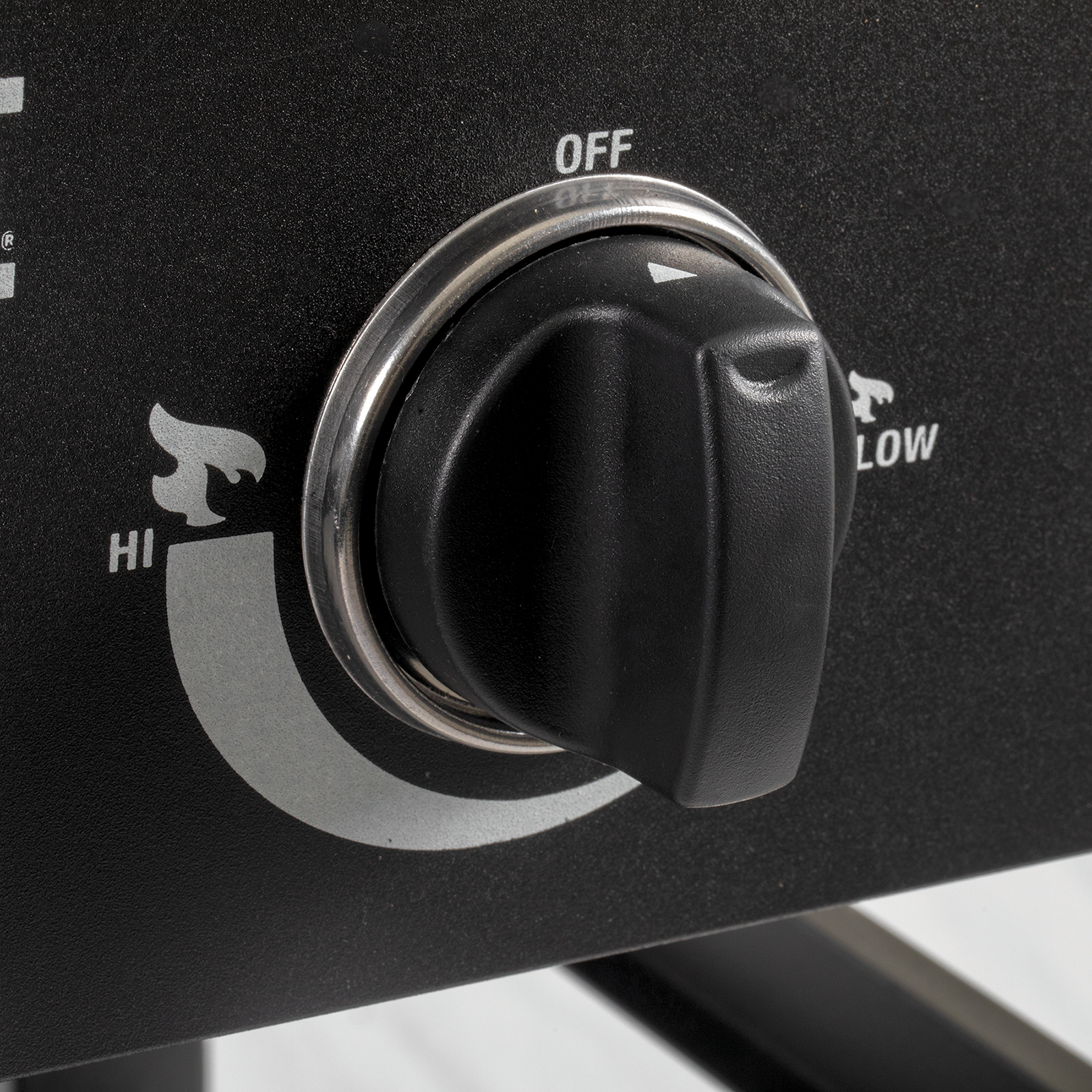 Char-Griller Flat Iron 8128 burner control knob detail