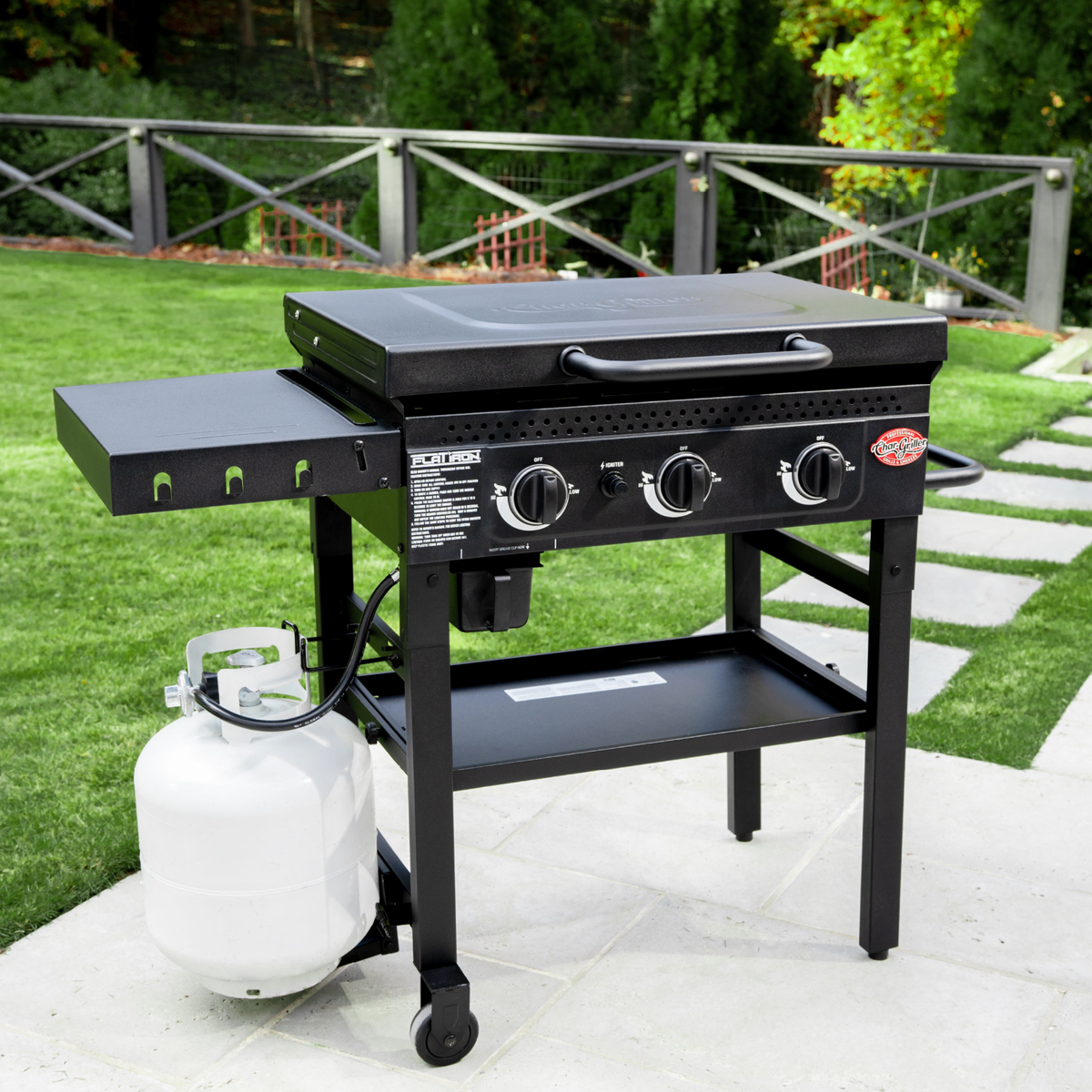 Char-Griller Flat Iron E8428 3-burner griddle outdoor lifestyle view