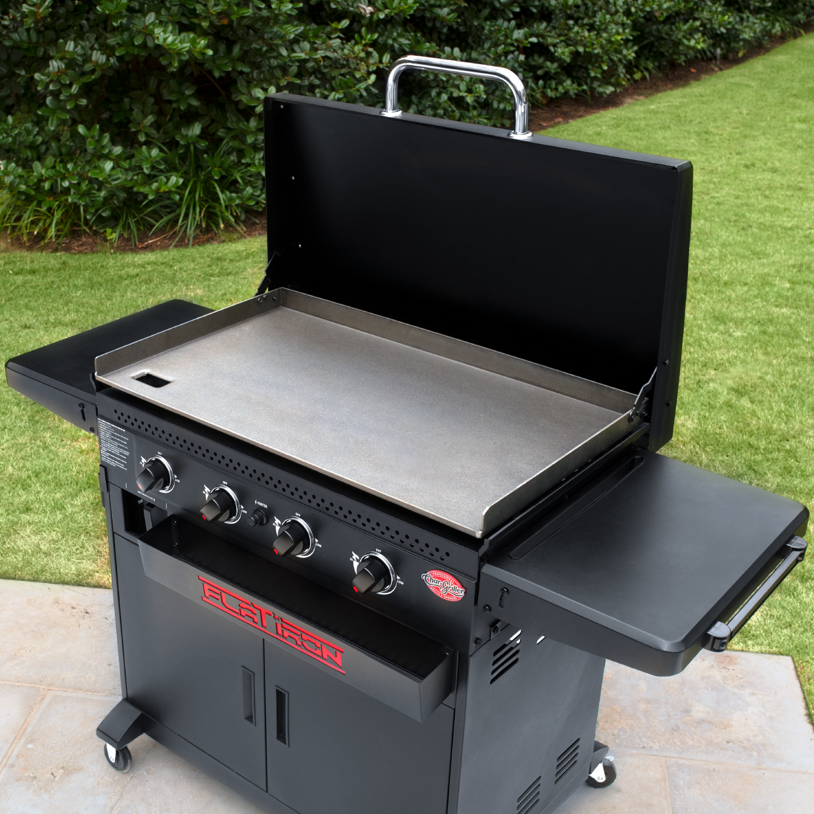 Char-Griller Flat Iron 8536 griddle cooking surface top-angle view