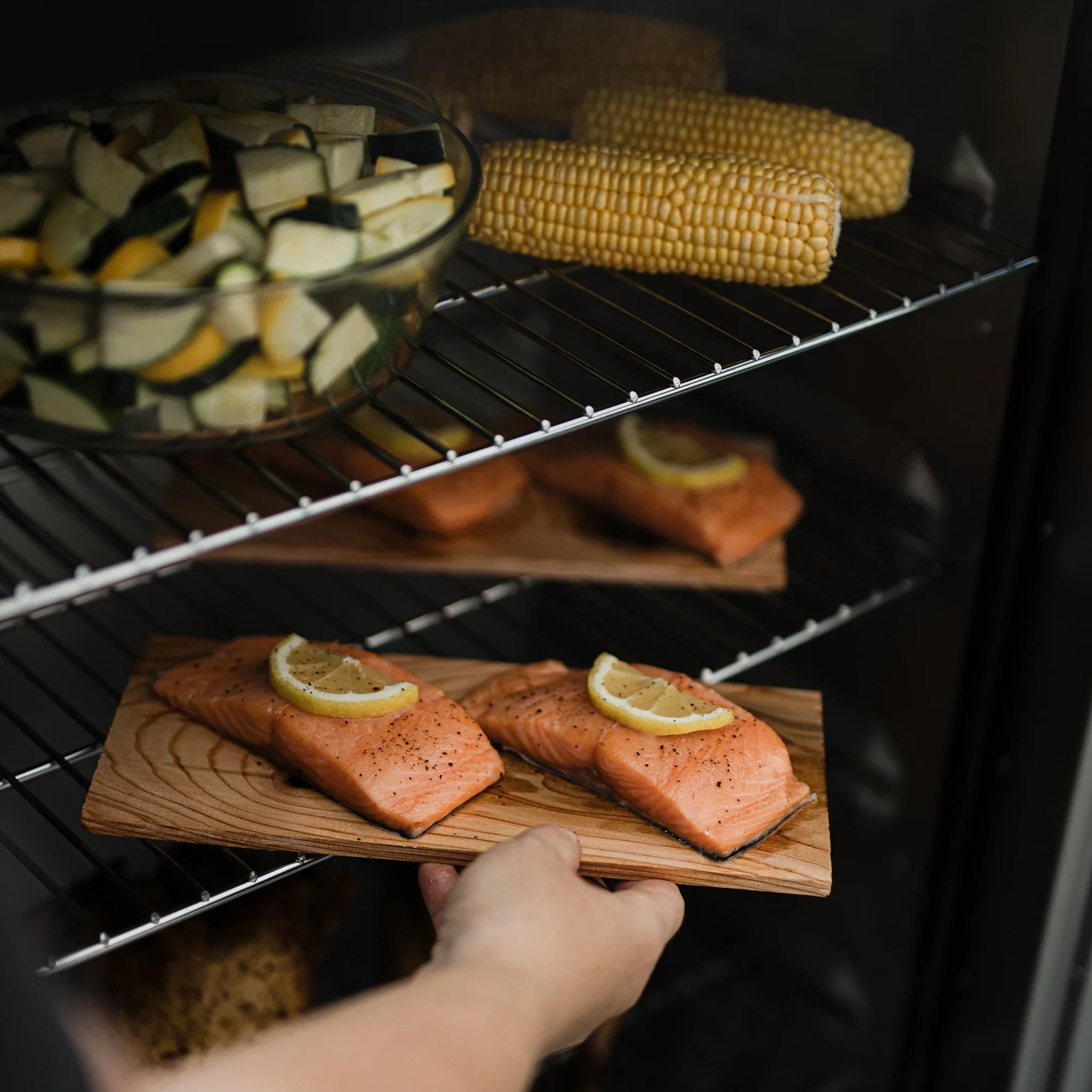 Masterbuilt 30-Inch Dual Fuel Propane & Charcoal Smoker – alternate product view 11