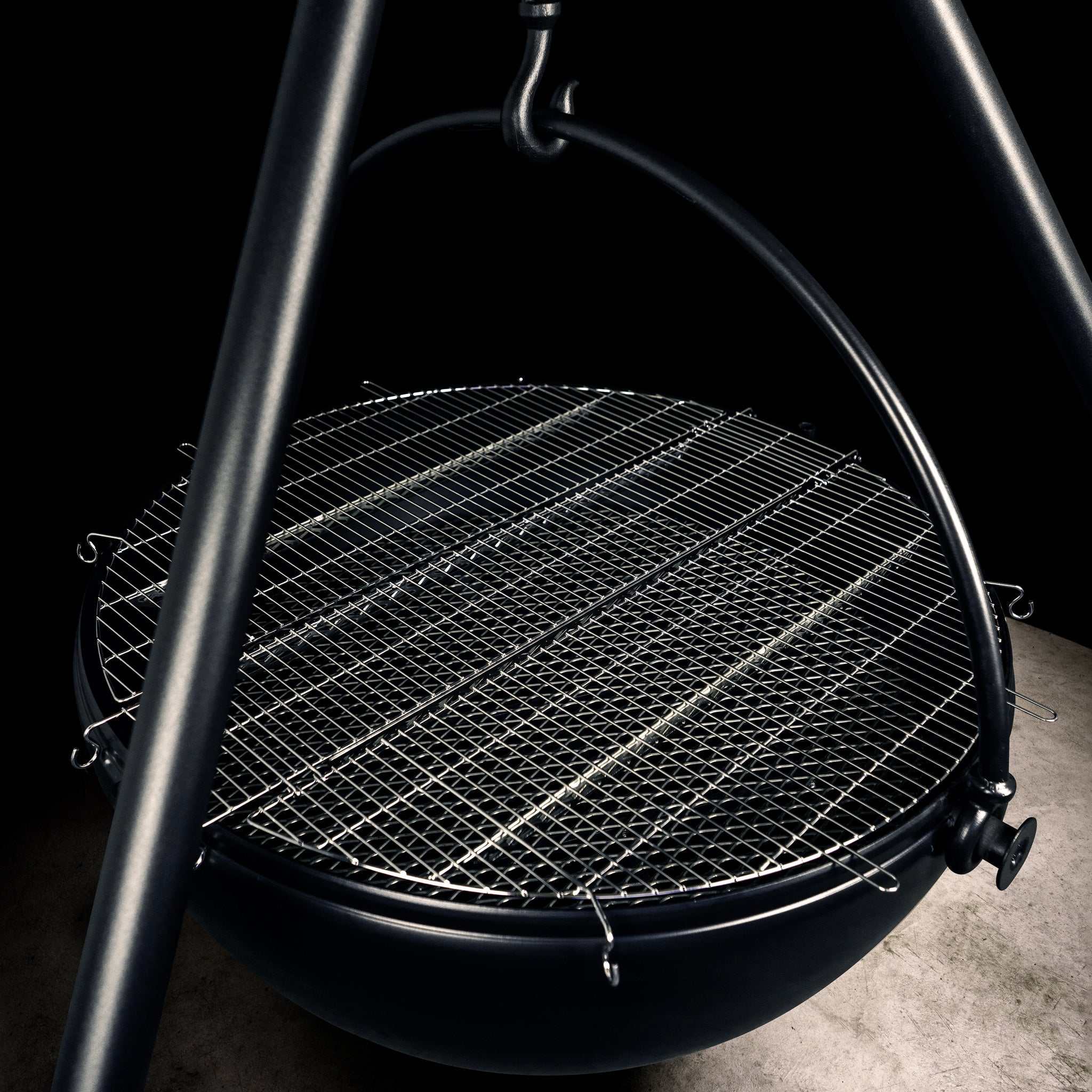 Cowboy Cauldron Ranch Boss 42" Fire Pit & Grill