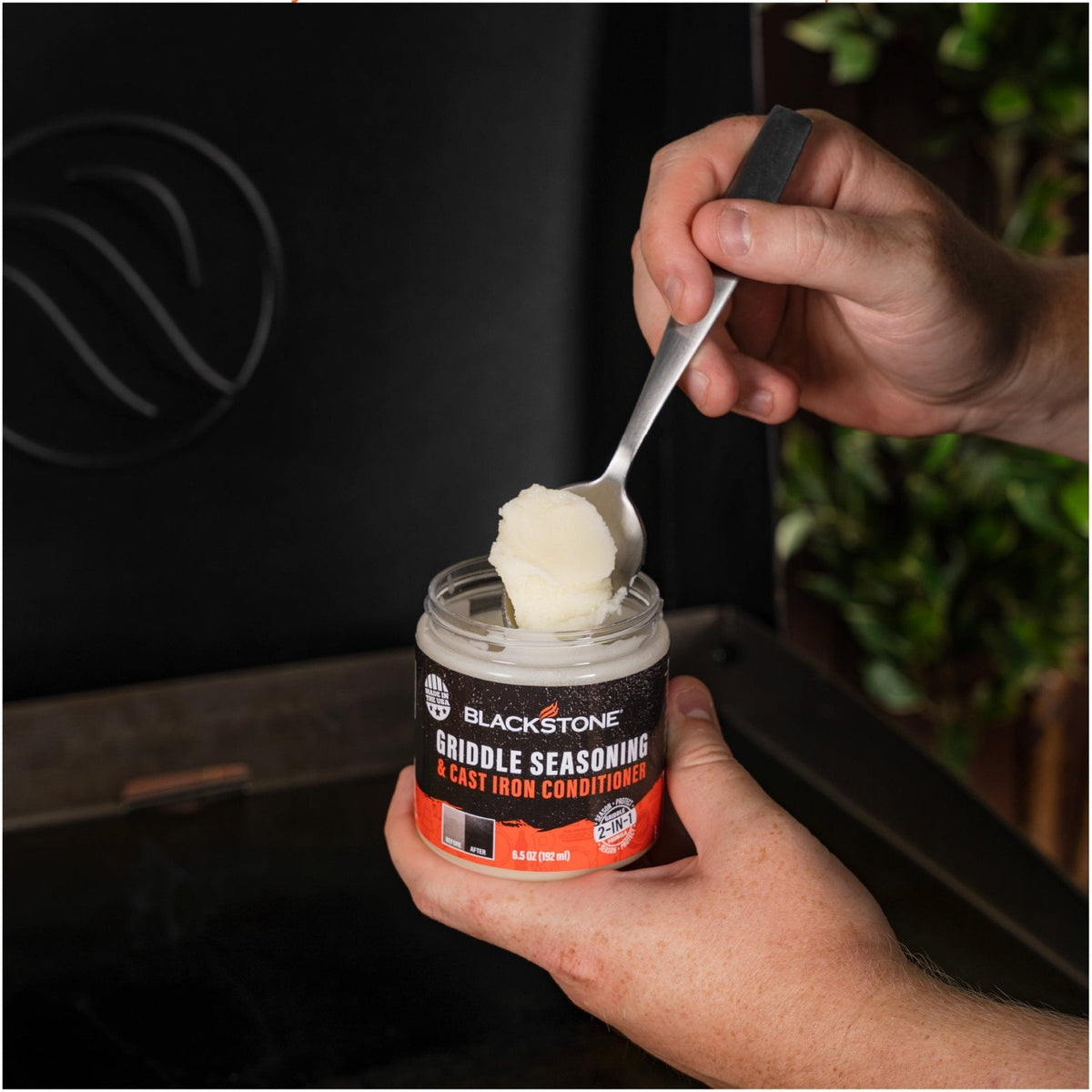 Blackstone Griddle Seasoning and Cast Iron Conditioner — conditioner texture