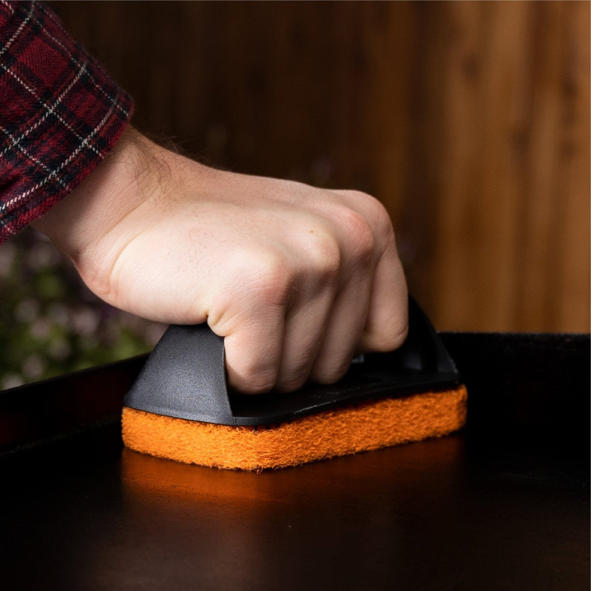 Blackstone Cleaning Kit — scrub pad in use
