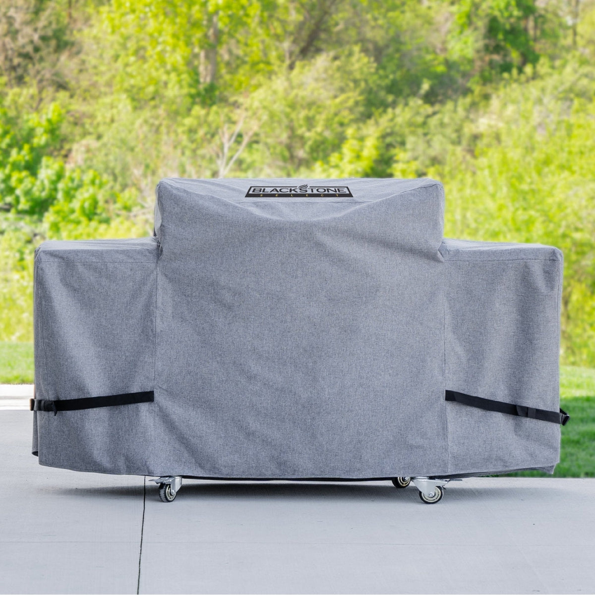 Blackstone Select Cover for 36-Inch Griddle — cover installed outdoors