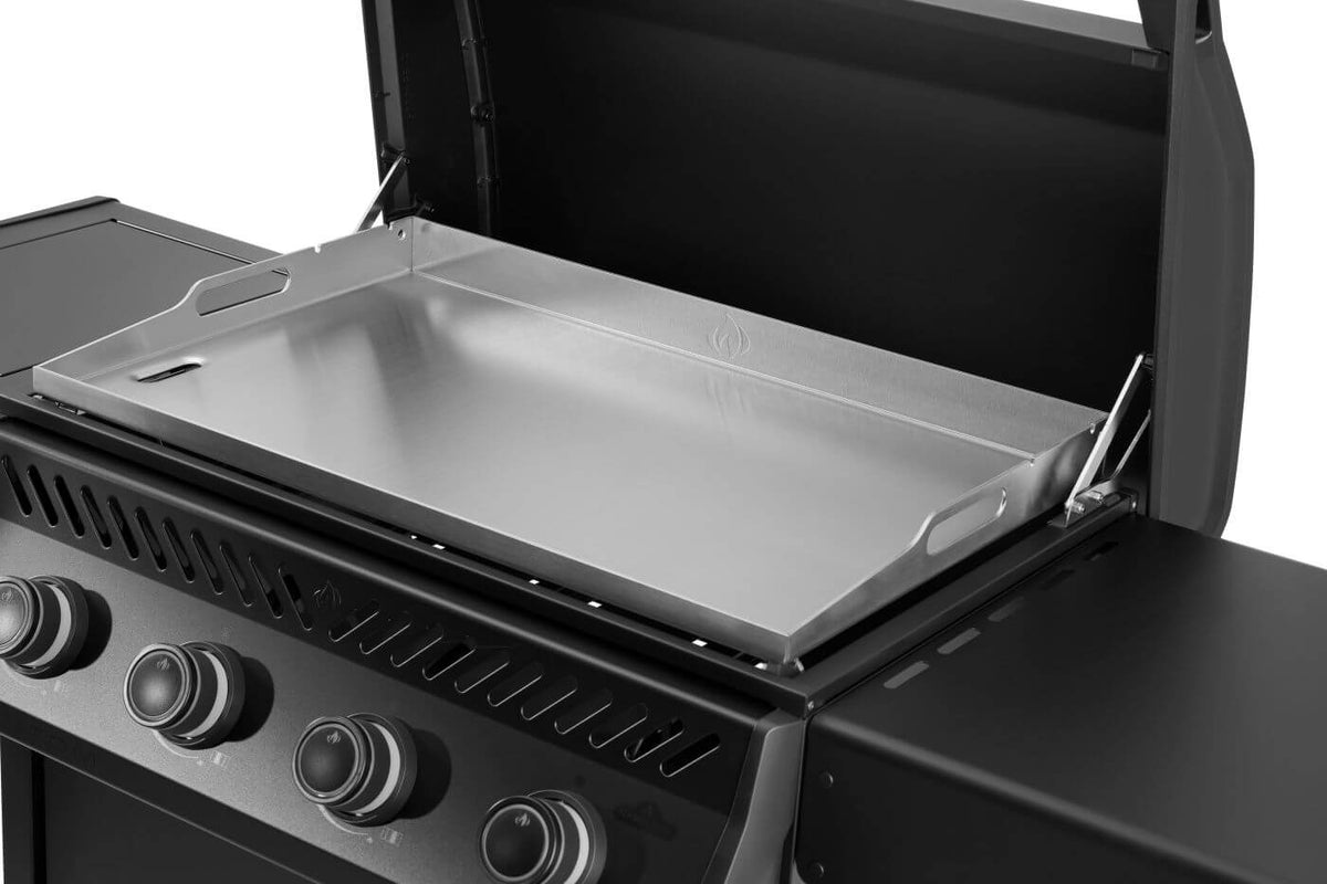 Napoleon Phantom Rogue PRO 30 griddle — Reinforced stainless steel cooktop