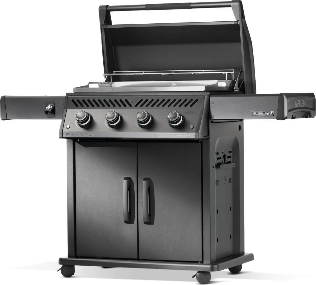 Napoleon Phantom Rogue PRO 30 griddle — Angled view with lid closed