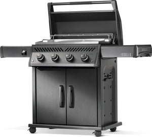 Napoleon Phantom Rogue PRO 30 griddle — Angled view with lid closed