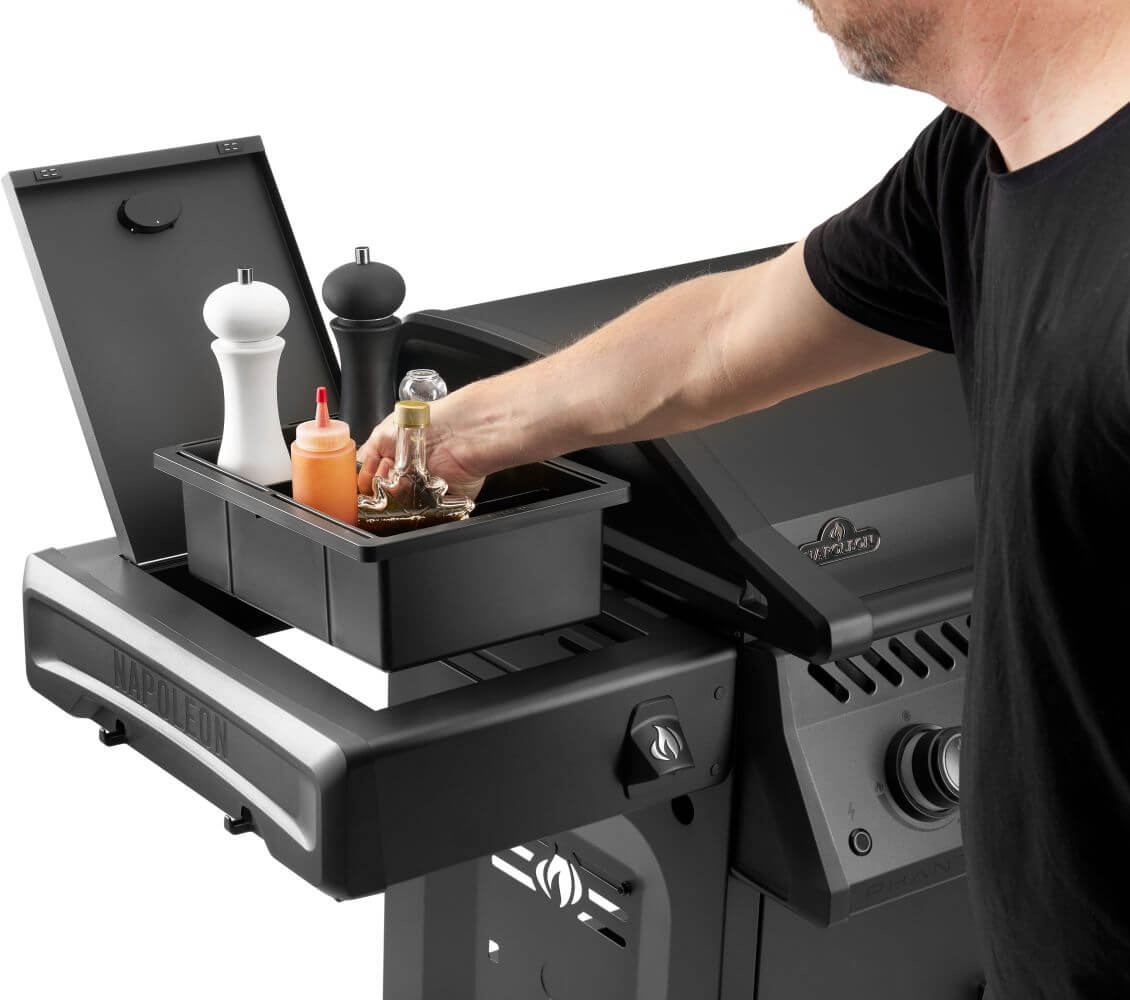 Napoleon Phantom Rogue PRO 30 griddle — Removable caddy being lifted