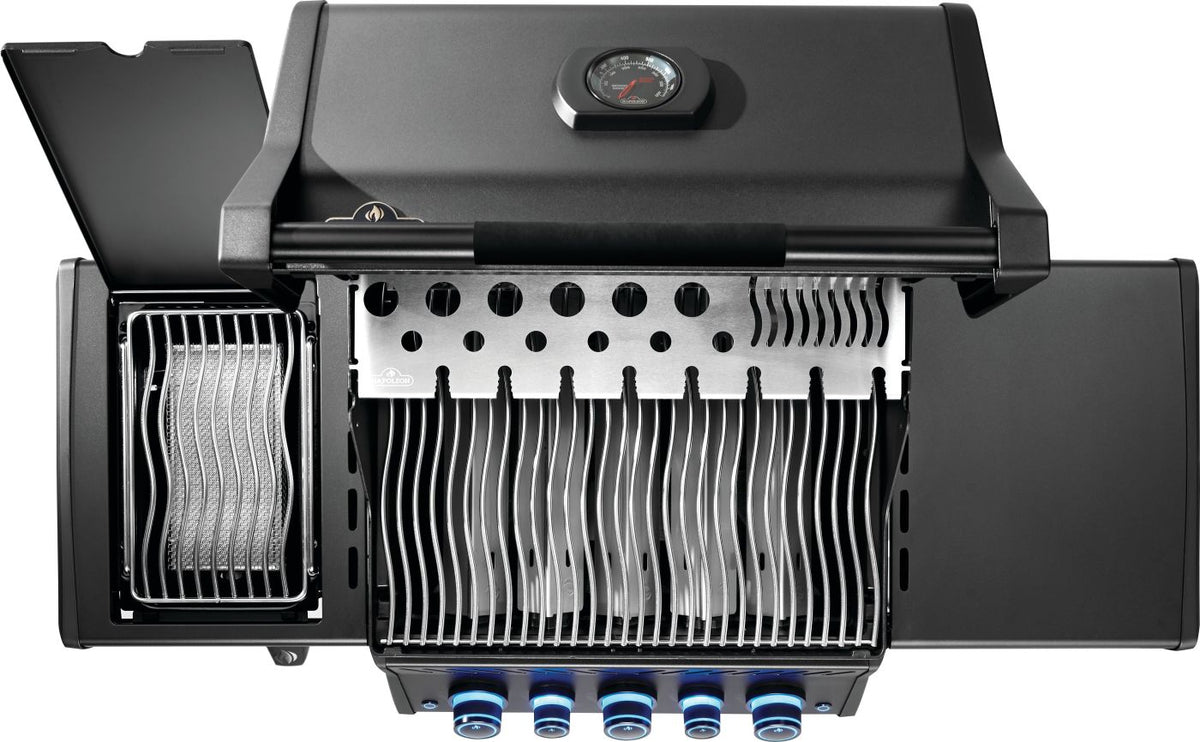 Napoleon Phantom Rogue PRO-S 425 RSIB propane grill top-down view