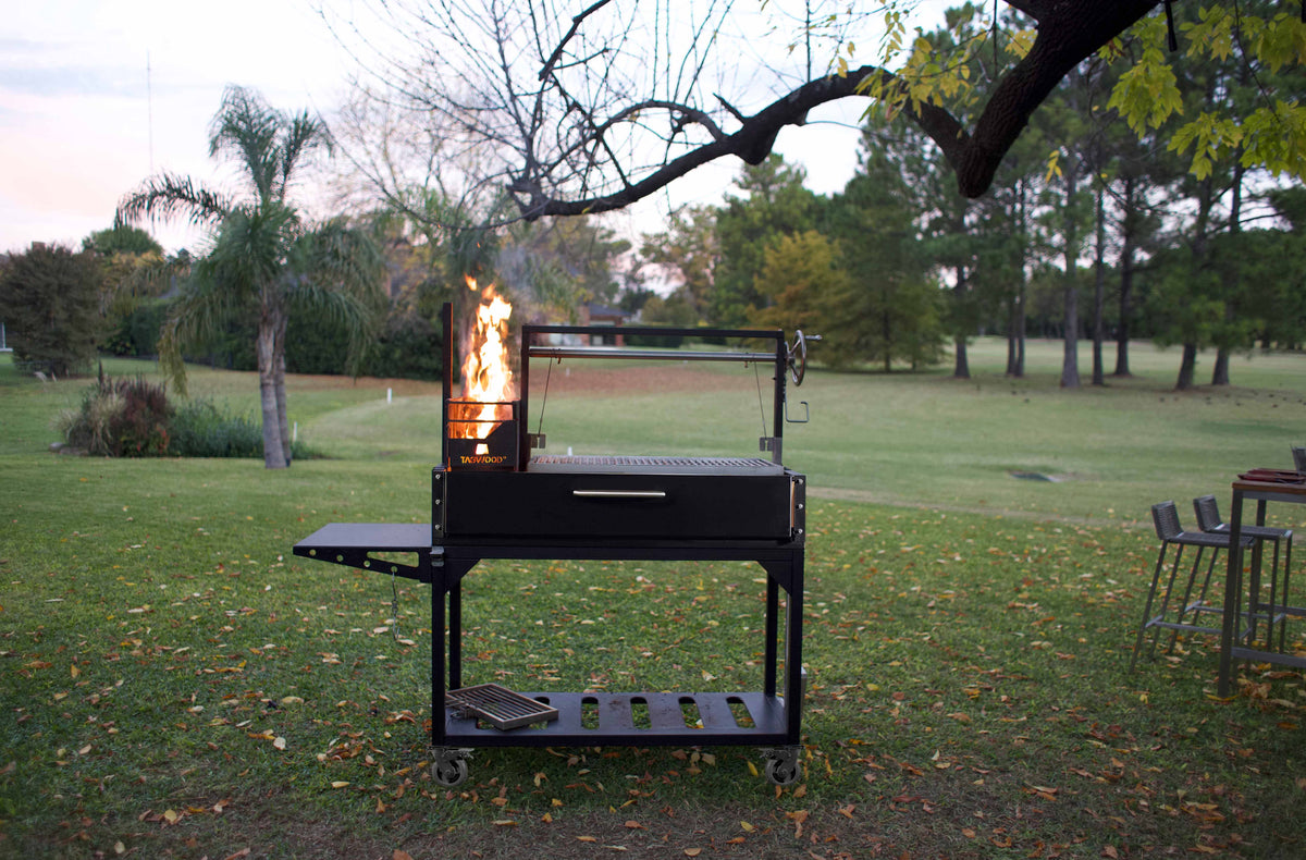 Tagwood BBQ BBQ03SI Chief Series Santa Maria Grill - 4 Cooking Zones
